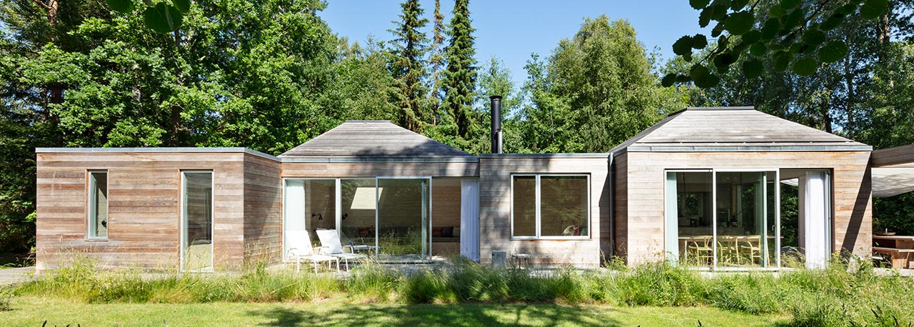 Una casa estiva a Rørvig, Danimarca, vista dall'esterno
