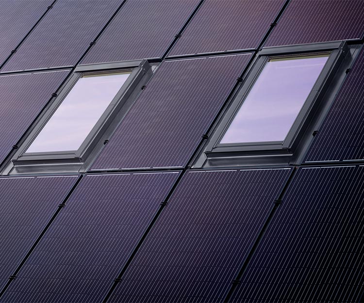 Integration von VELUX Dachfenstern in Photovoltaik-Systeme