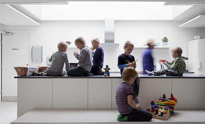 Gemeentehuis Aarup, Denemarken, is omgetoverd tot kinderdagverblijf/kleuterschool
