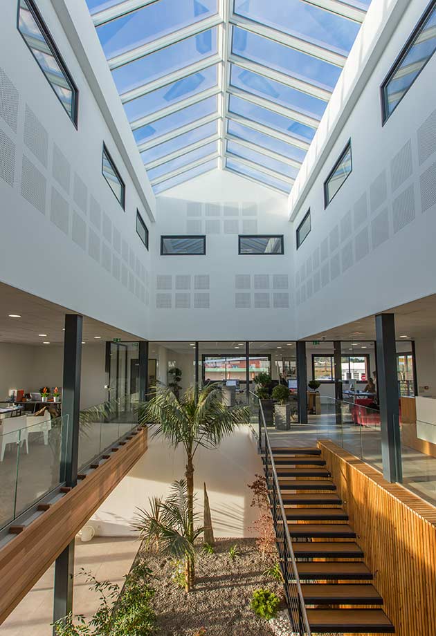 Energy efficient office with VELUX Ridgelight, Gallargues, France