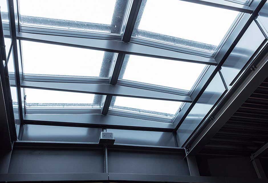 Skylight solution with Ridgelight at 5° with beams, PS.Halle Einbeck