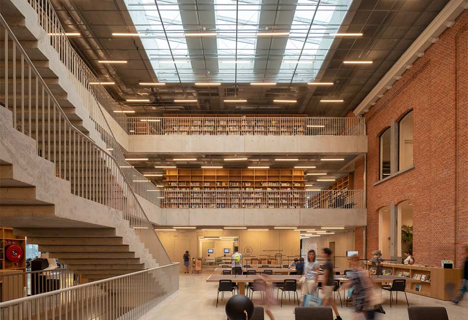Atrium longlight skylights bring daylight to Utopia Library 