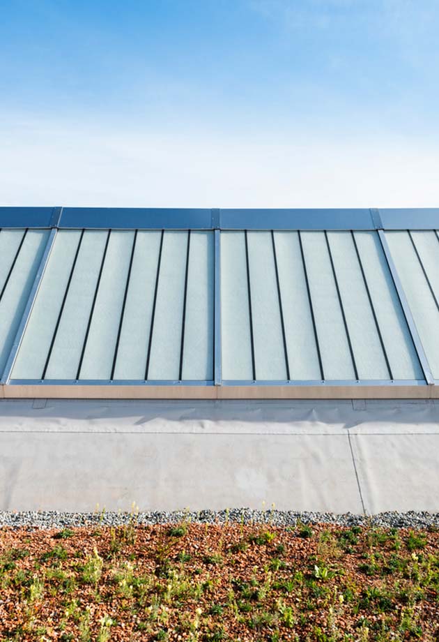 Solution de lumière du jour avec vitrage pour toit en shed Grillodur - rénovation du toit Otto Suhner AG, Lupfig Suisse / vue détaillée du produit Grillodur 3