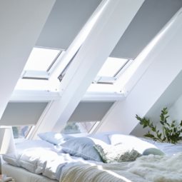 Wyposażenie dodatkowe do okien dachowych - rolety zaciemniające VELUX